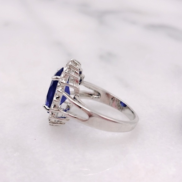 Princess Diana Inspired Blue Oval Sapphire &‎ Crystal Costume Jewelry Ring 8 - Picture 11 of 11